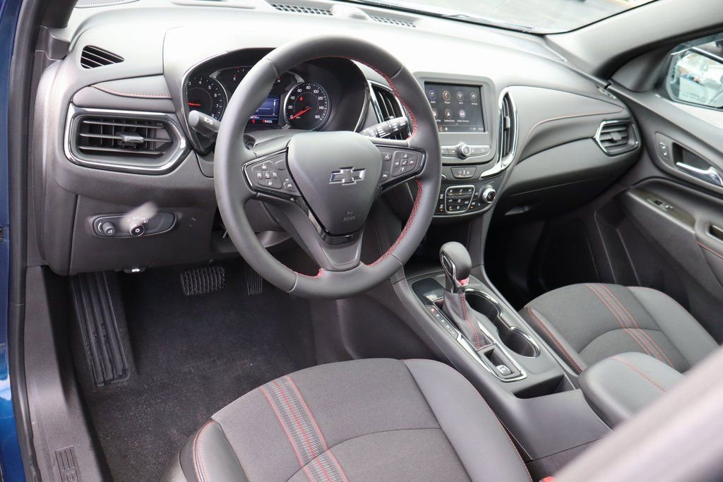 Used 2023 Chevrolet Equinox RS w/ LPO, Floor Liner Package image 5