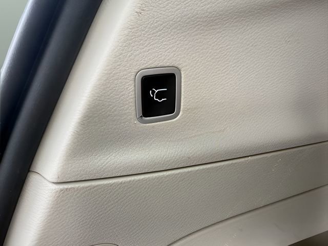 Used 2023 Chrysler Pacifica Limited FWD image 25