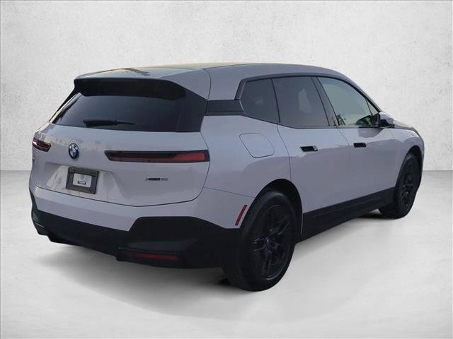 Used 2023 BMW iX xDrive50 AWD/4WD image 5