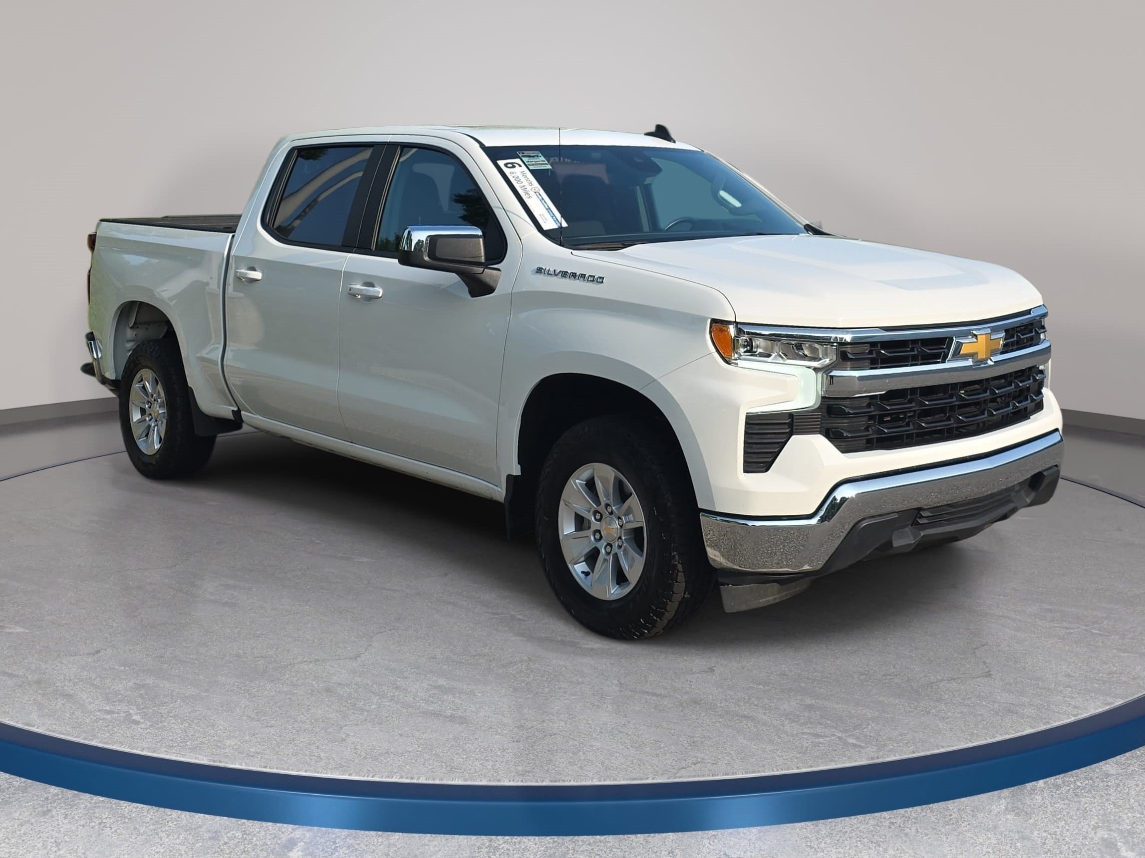 Used 2025 Chevrolet Silverado 1500 LT RWD image 3