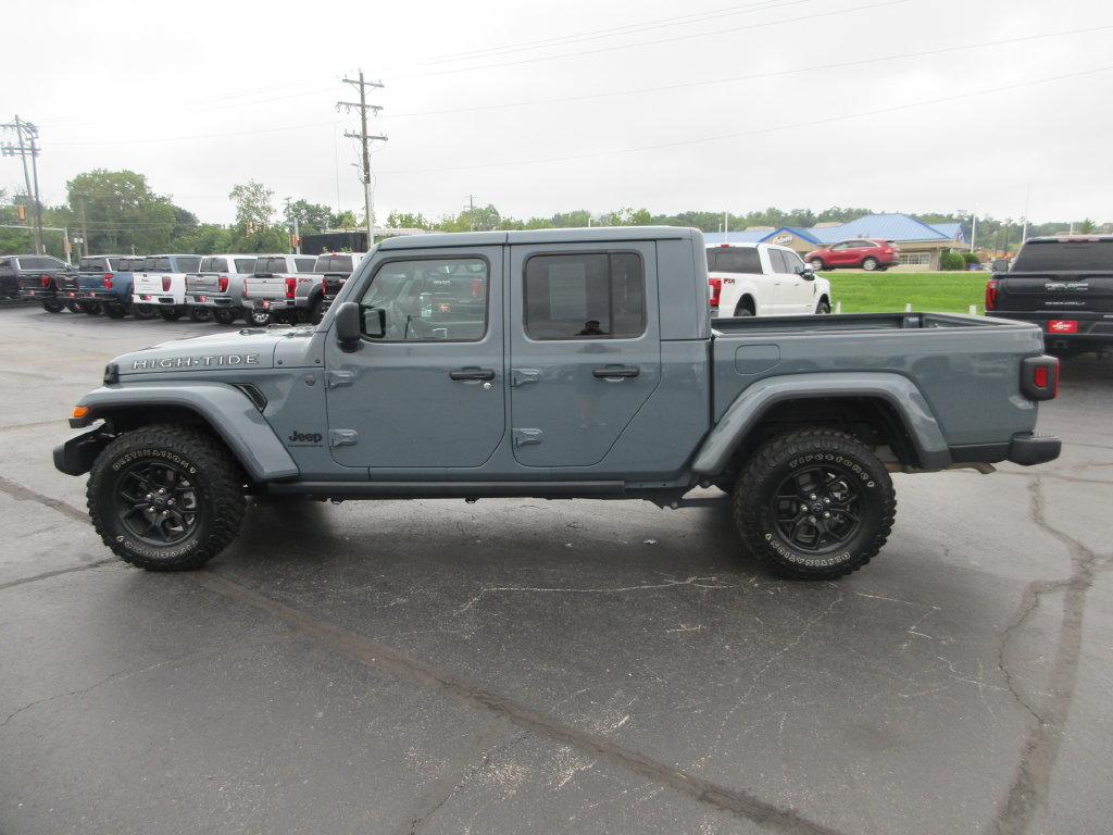 Used 2025 Jeep Gladiator Overland AWD/4WD image 10