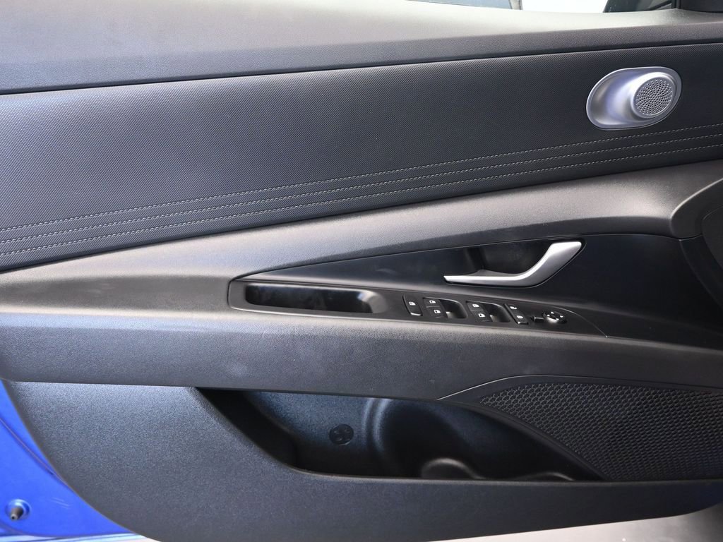 Used 2024 Hyundai Elantra SEL image 21