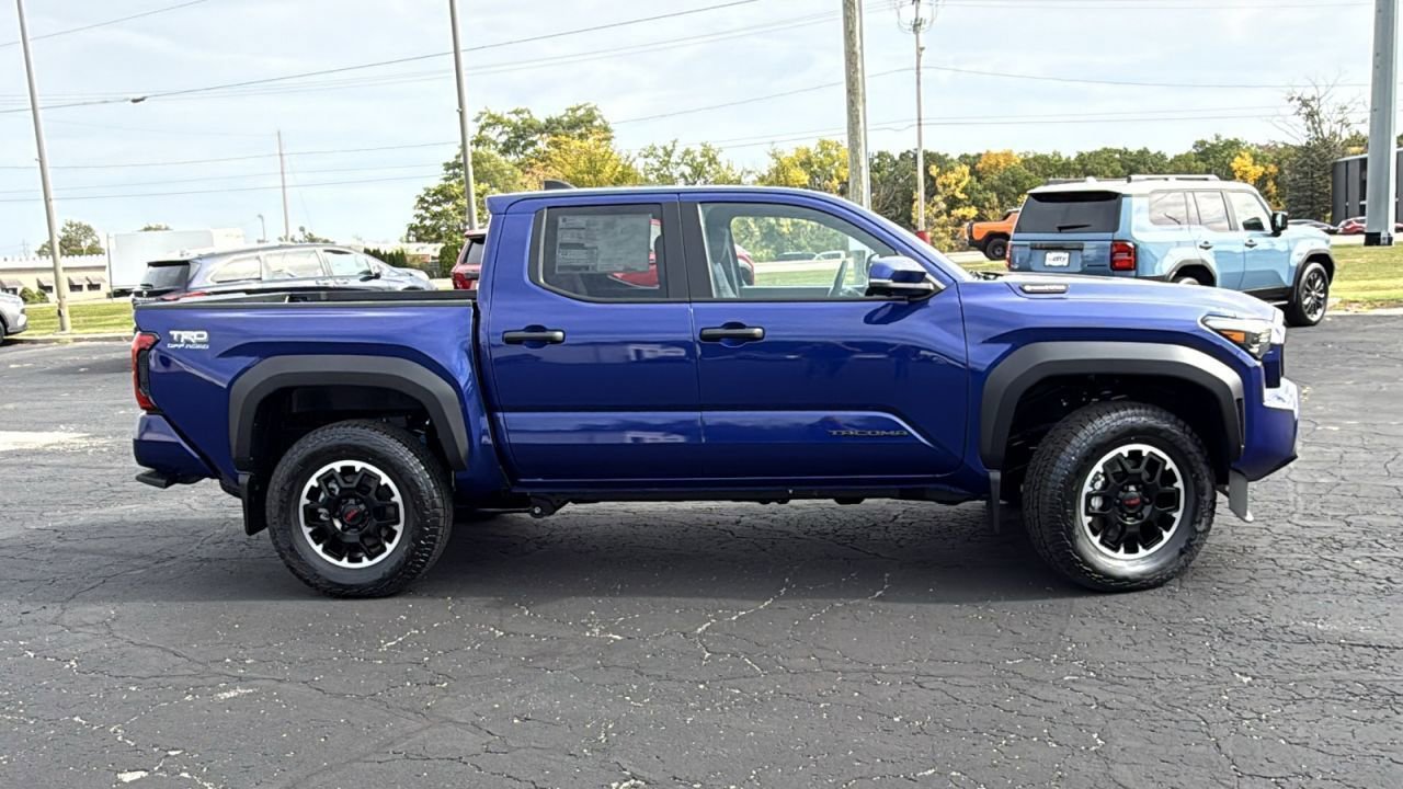 New 2025 Toyota Tacoma TRD Off-Road image 9