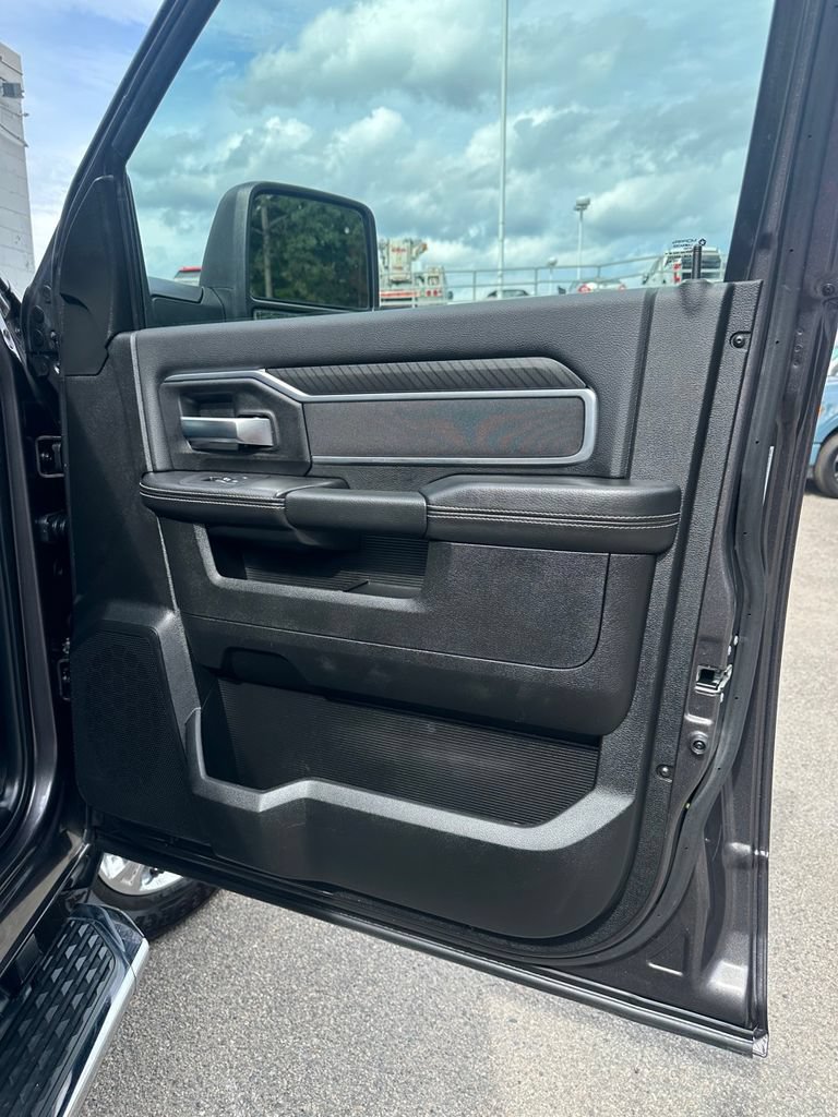 Used 2026 RAM 2500 Big Horn AWD/4WD image 32