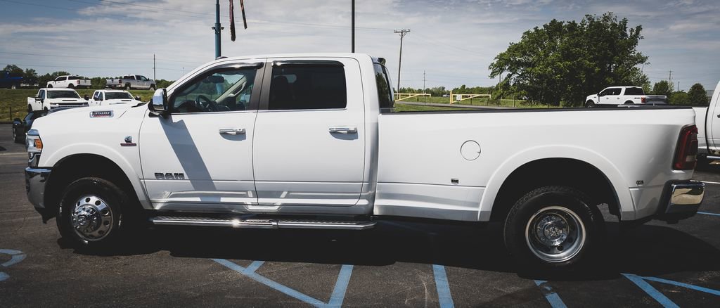 Used 2021 RAM 3500 Laramie w/ Max Tow Package AWD/4WD image 9