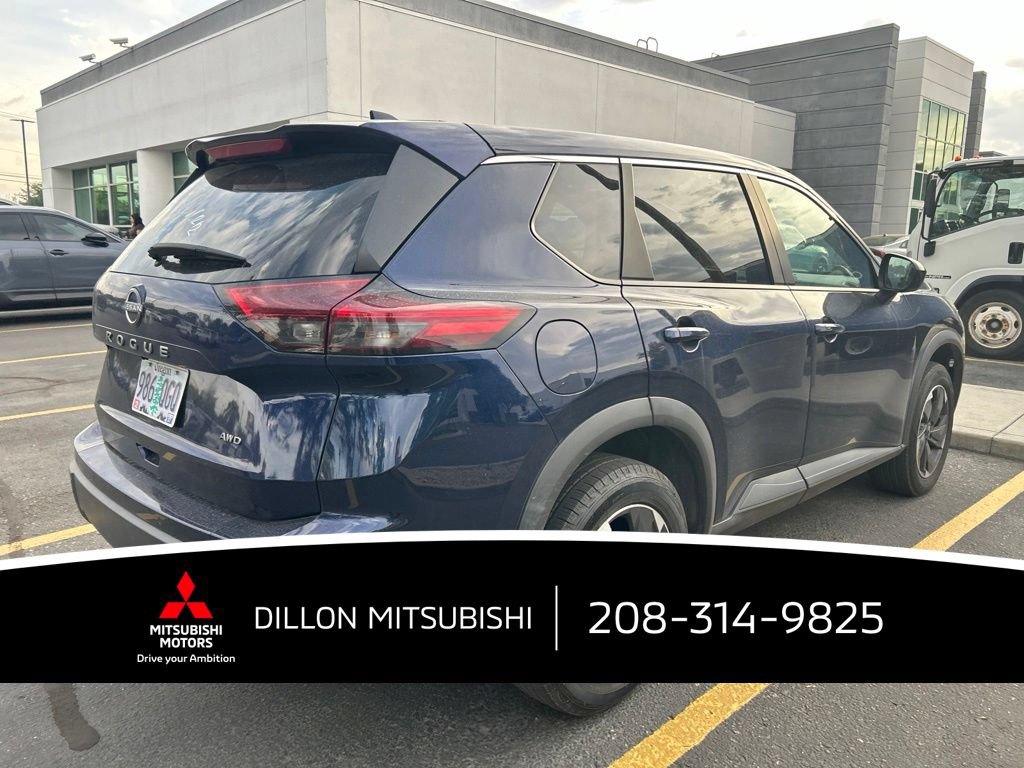 Used 2025 Nissan Rogue SV AWD/4WD image 20