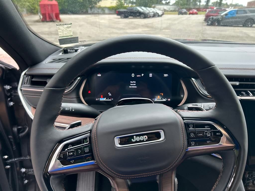 New 2025 Jeep Grand Cherokee Summit w/ Adv Protech Group IV image 13