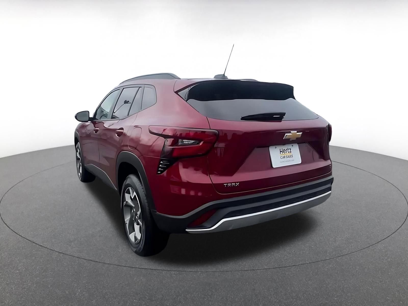 Used 2025 Chevrolet Trax LT image 11