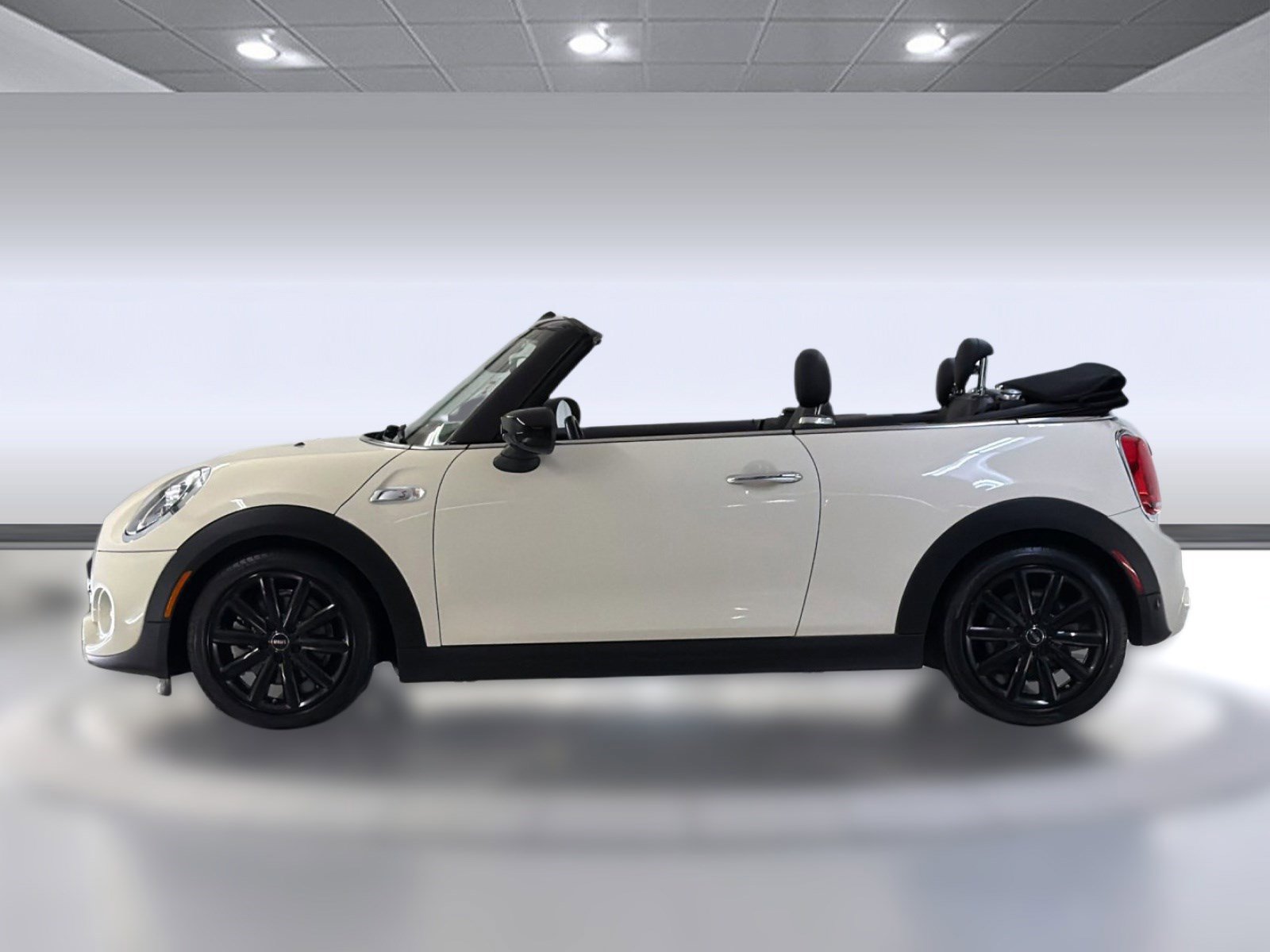 Used 2020 MINI Cooper S image 2