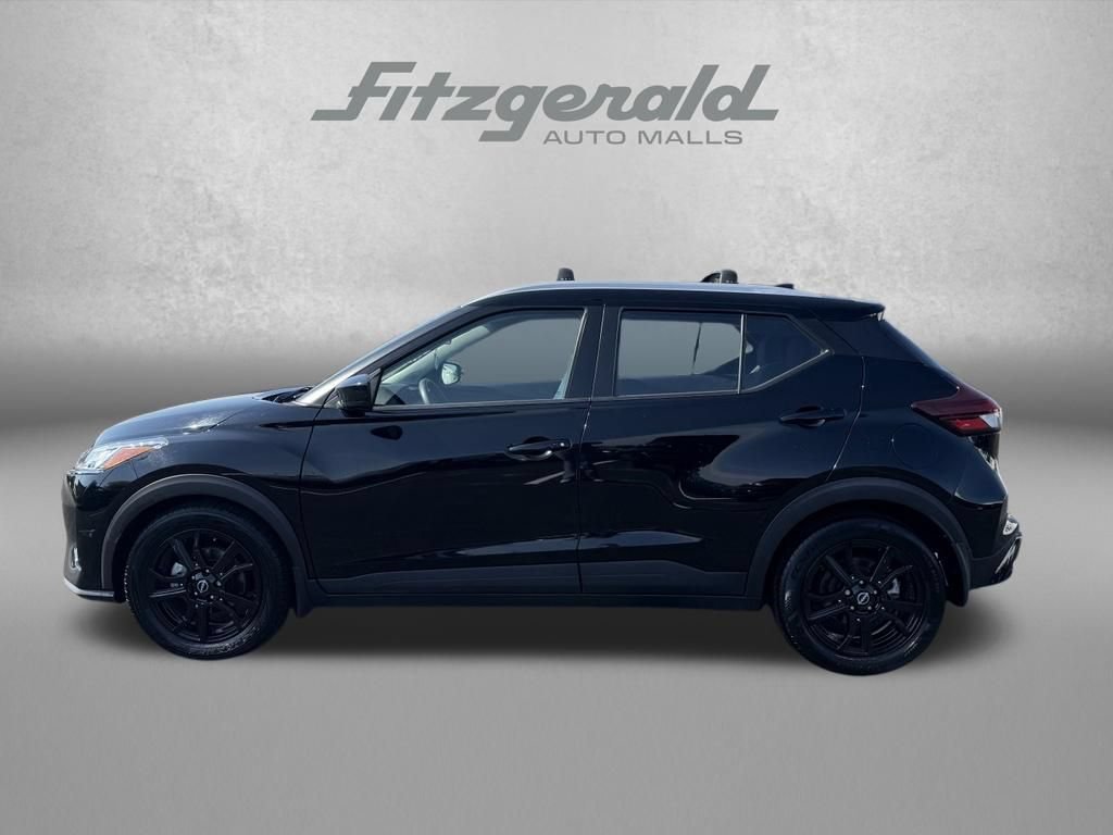 Used 2023 Nissan Kicks SV w/ Exterior Package FWD image 4