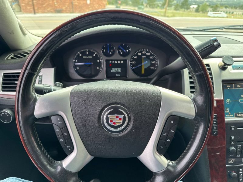 Used 2007 Cadillac Escalade EXT w/ Information Package AWD/4WD image 20