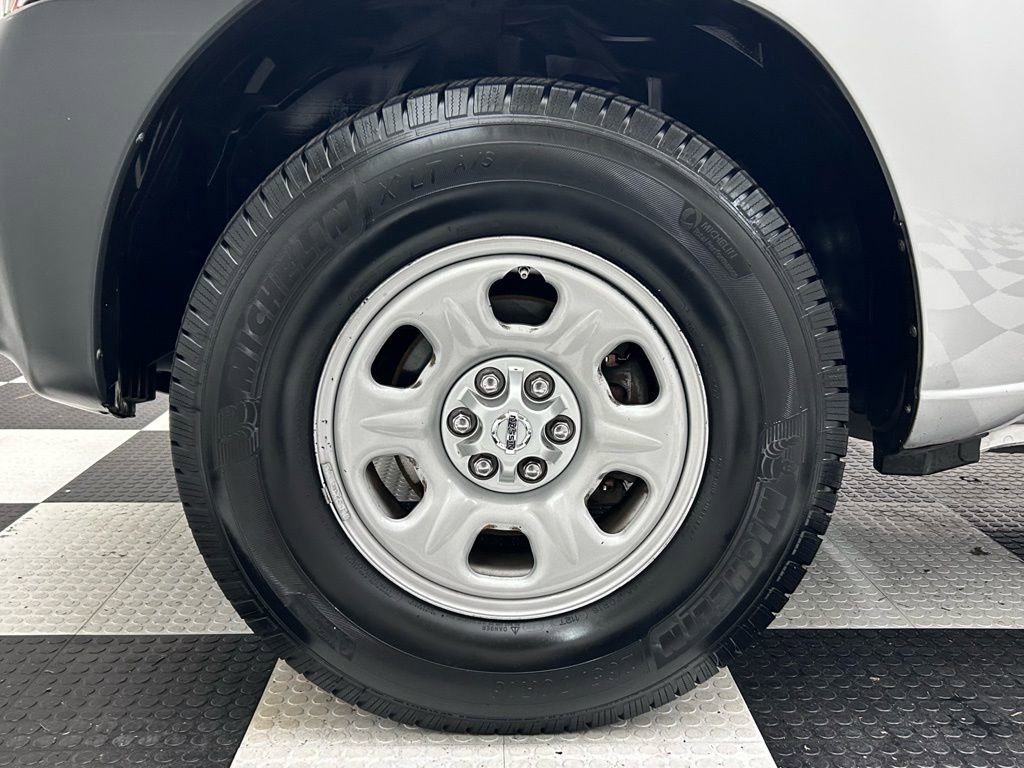 Used 2012 Nissan Xterra X image 9