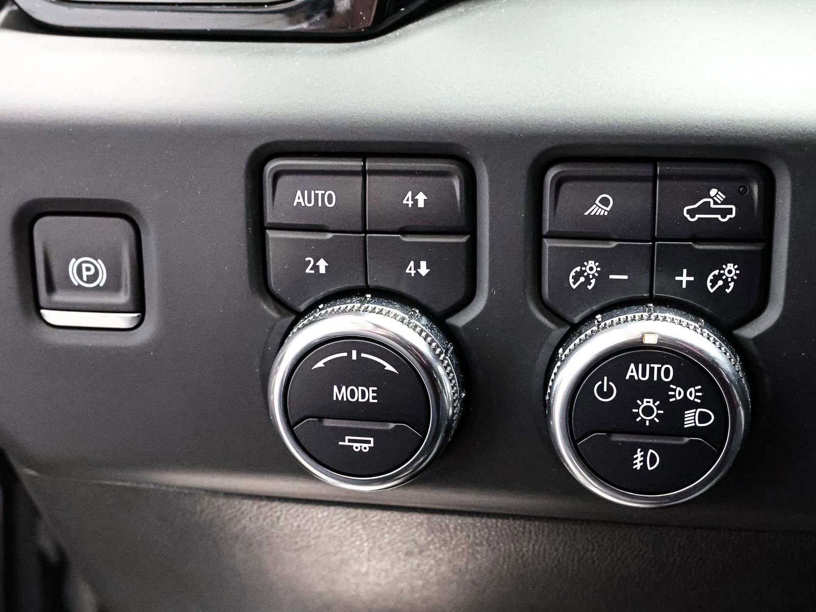 Certified 2024 GMC Sierra 1500 AT4 w/ Technology Package AWD/4WD image 31