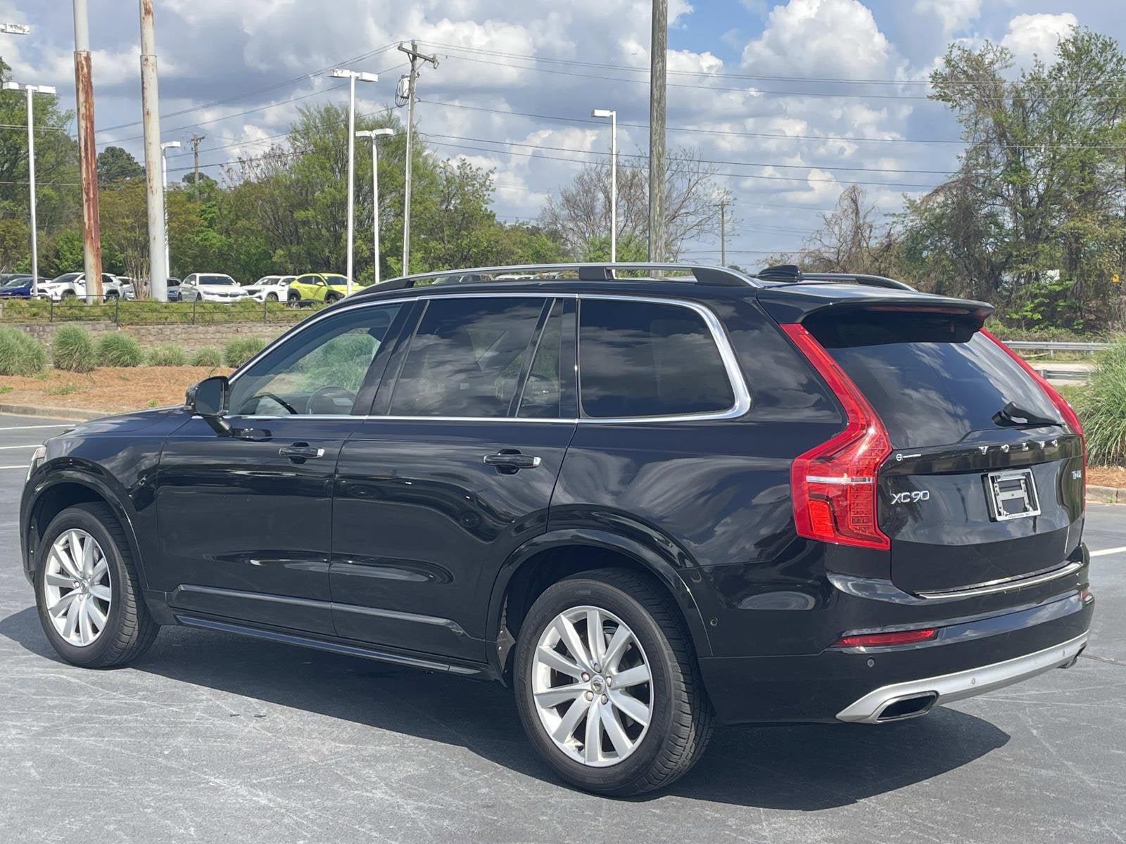 Used 2016 Volvo XC90 T6 Momentum w/ Momentum Plus Package image 6