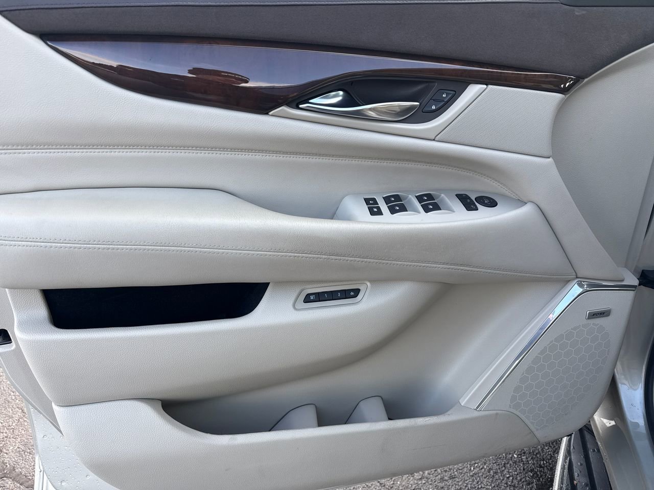 Used 2016 Cadillac Escalade Premium image 19