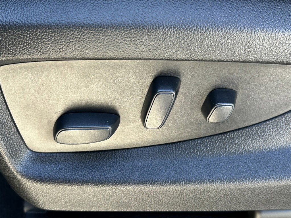 Used 2019 GMC Yukon Denali w/ Denali Ultimate Package image 32