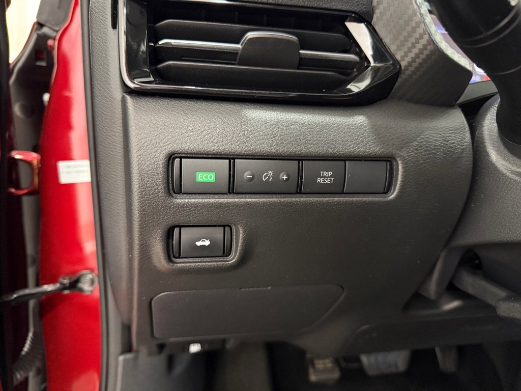 Used 2023 Nissan Sentra SR w/ Electronics Package image 38