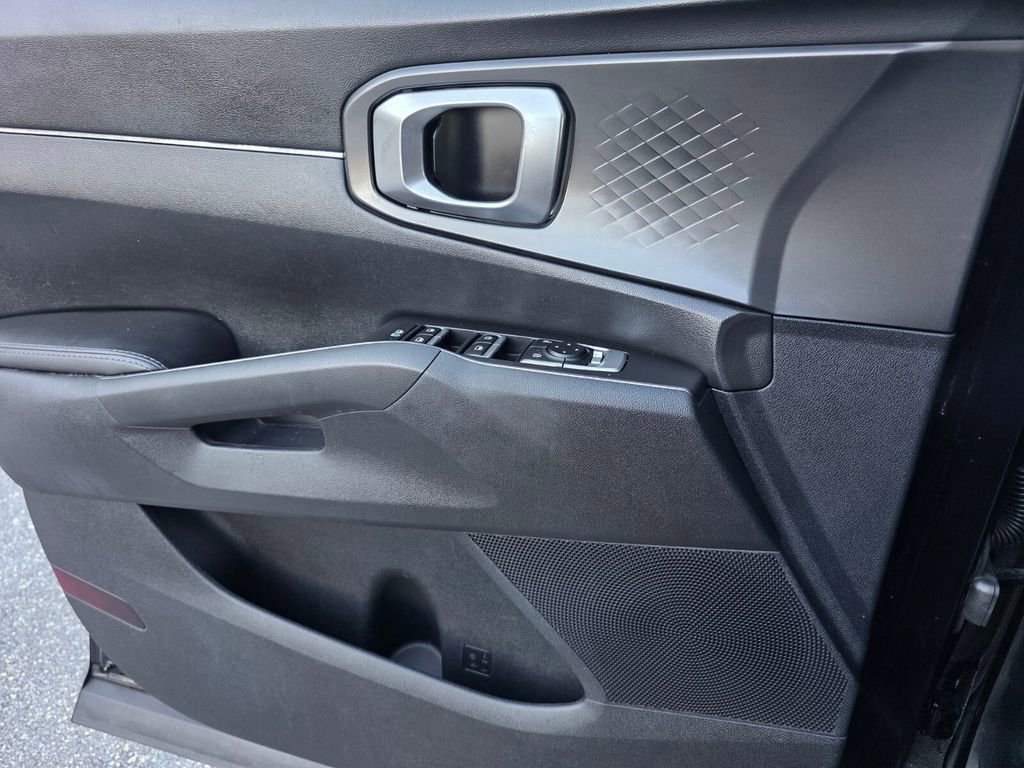 Used 2022 Kia Sorento S image 29