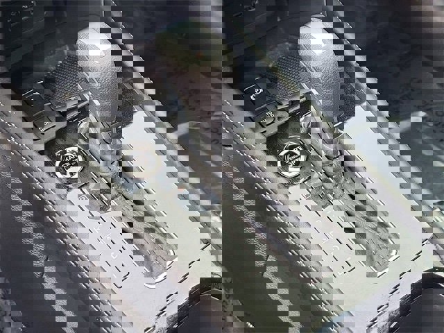 Certified 2024 Nissan Kicks SV image 18