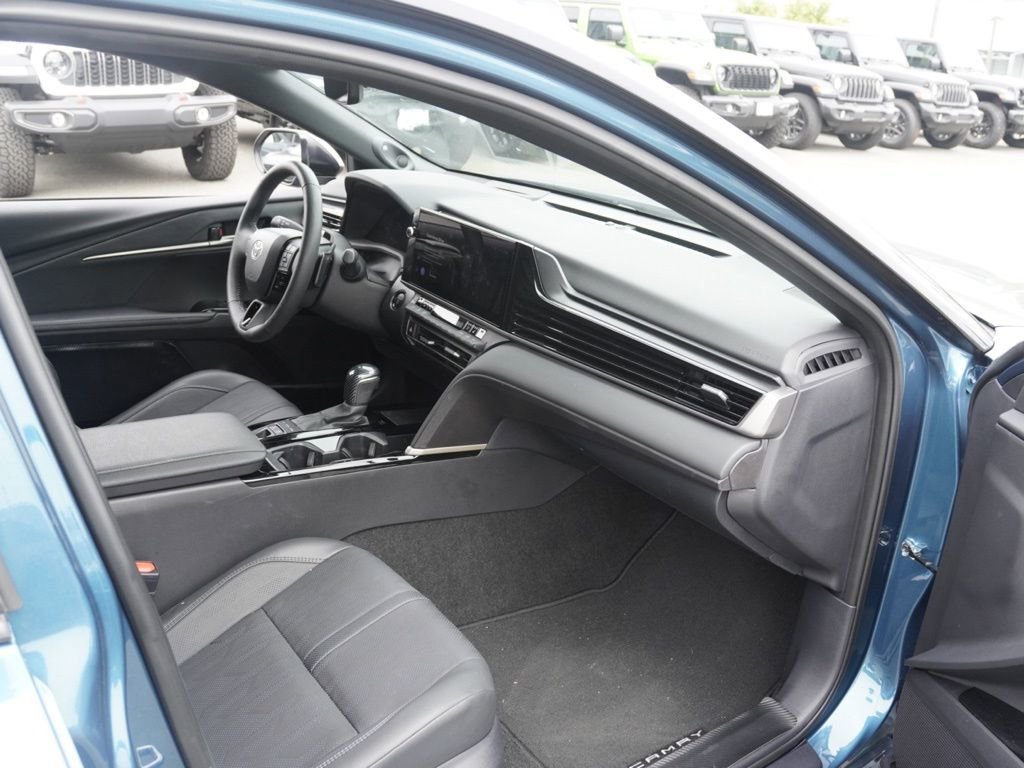 Used 2025 Toyota Camry XSE w/ Premium Plus Package image 22