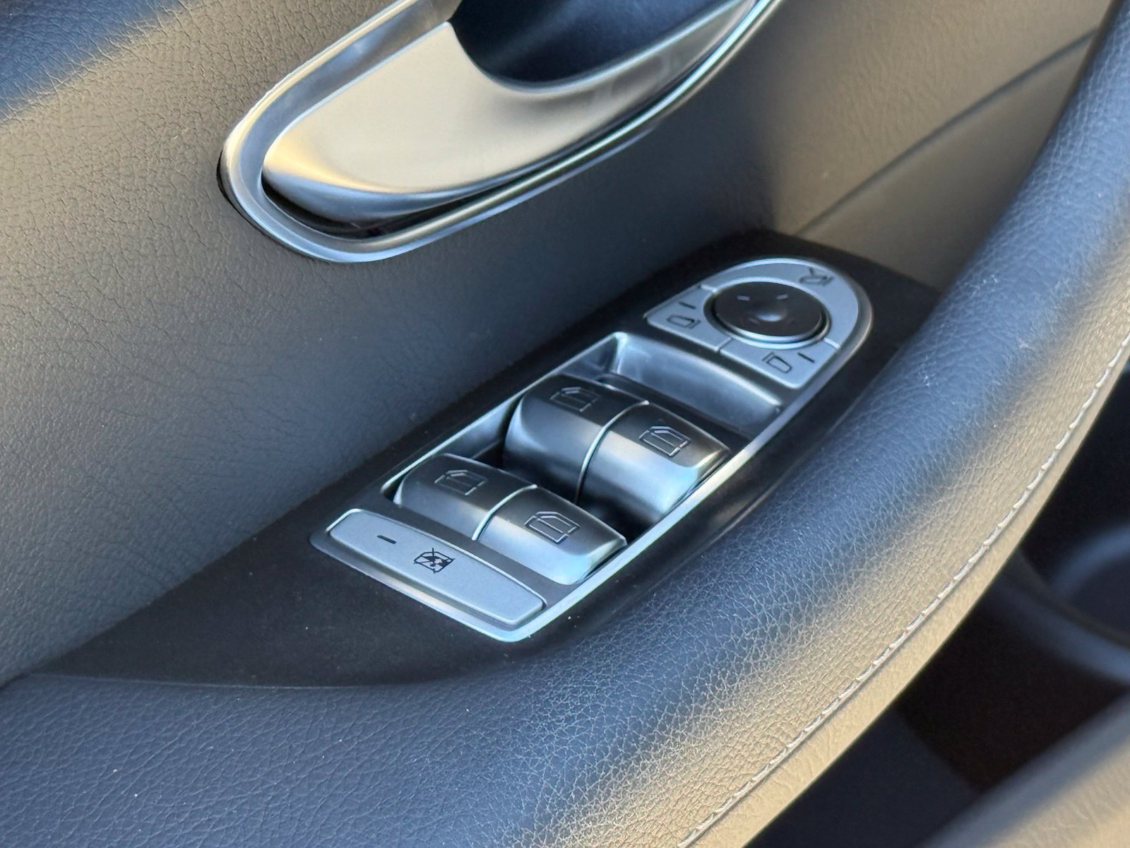 Used 2023 Mercedes-Benz E 350 Sedan image 22