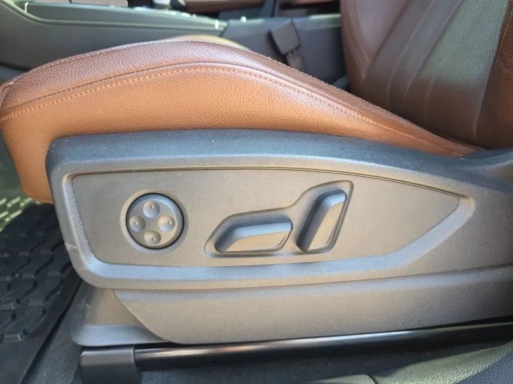 Used 2018 Audi Q5 Prestige w/ Prestige Package AWD/4WD image 16
