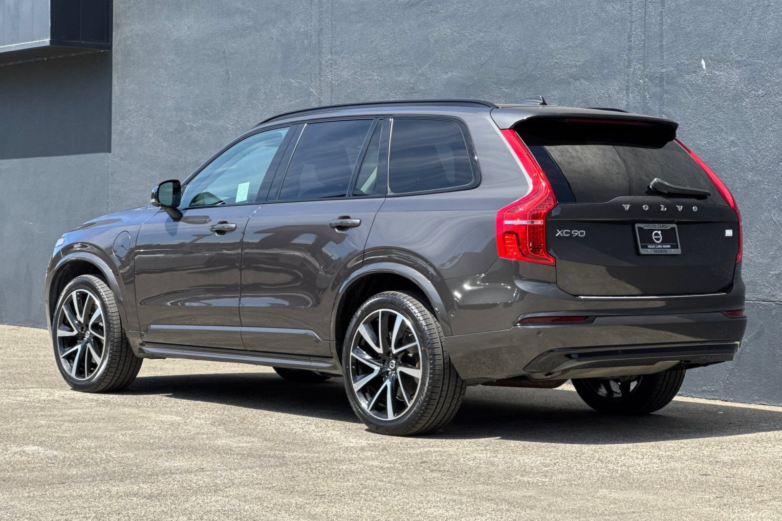 Certified 2023 Volvo XC90 T8 Plus w/ Protection Package Premier AWD/4WD image 7