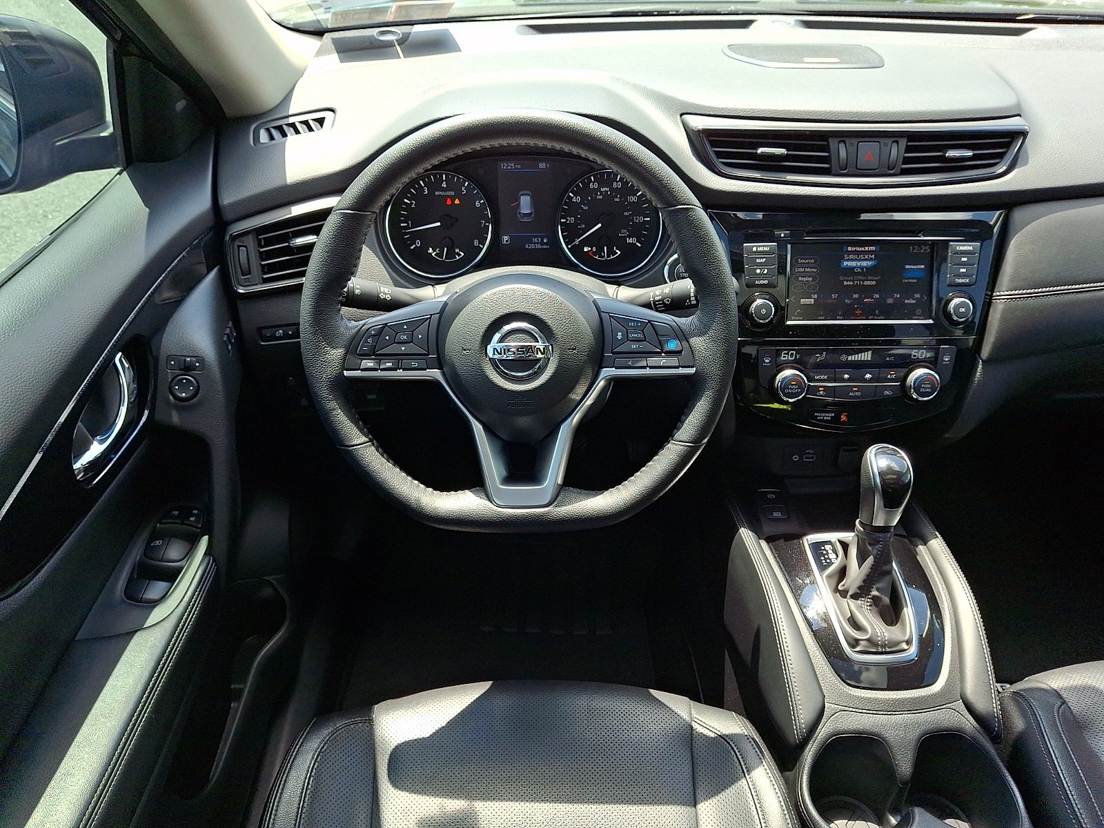 Used 2019 Nissan Rogue SL w/ Premium Package AWD/4WD image 14
