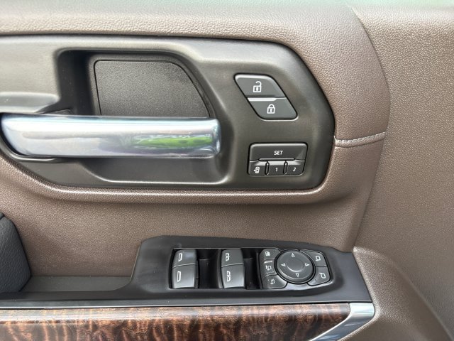 Used 2020 GMC Sierra 2500 Denali w/ Denali Ultimate Package AWD/4WD image 18