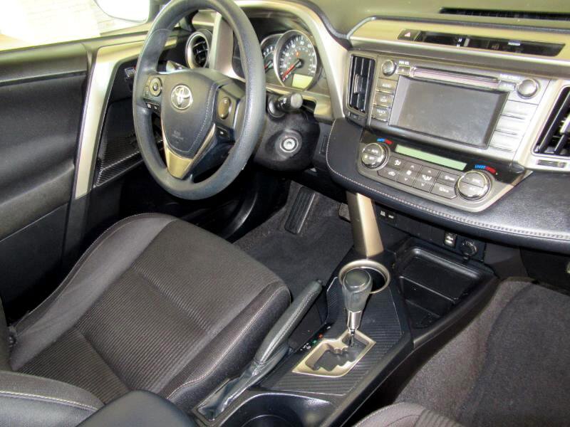 Used 2013 Toyota RAV4 XLE image 23