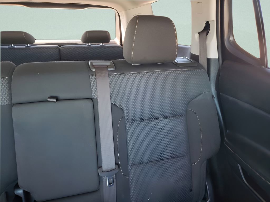 Used 2021 GMC Acadia SLE w/ Driver Convenience Package image 14