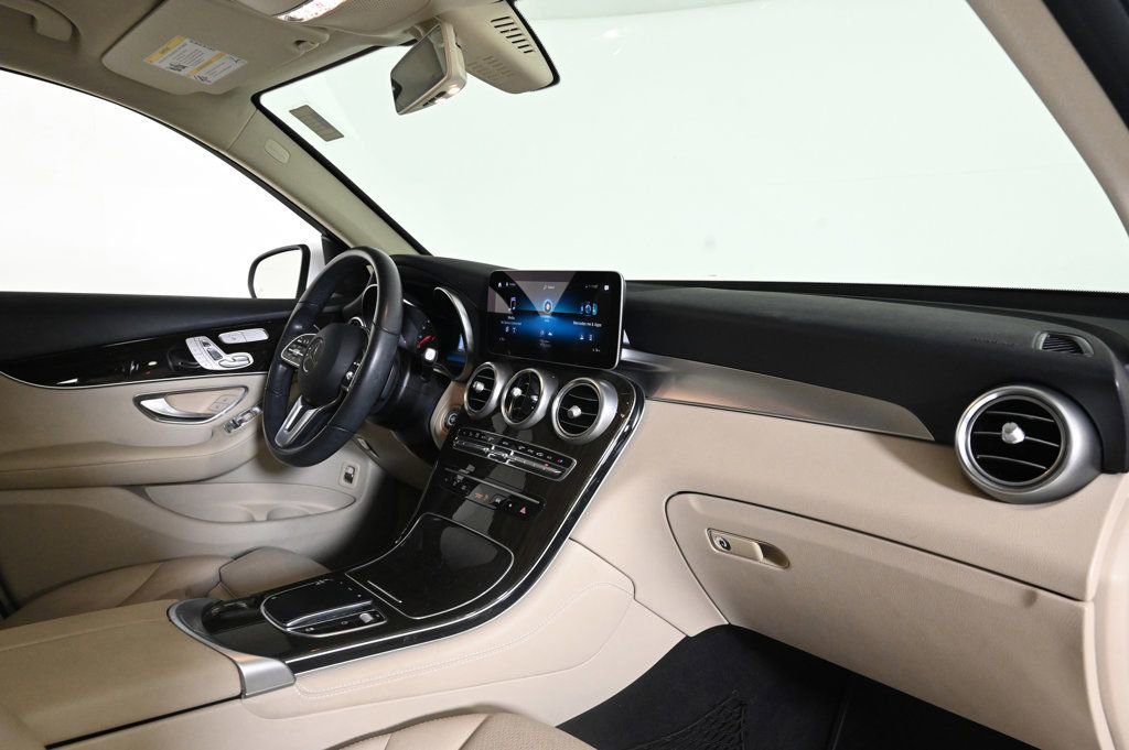 Used 2020 Mercedes-Benz GLC 300 image 15