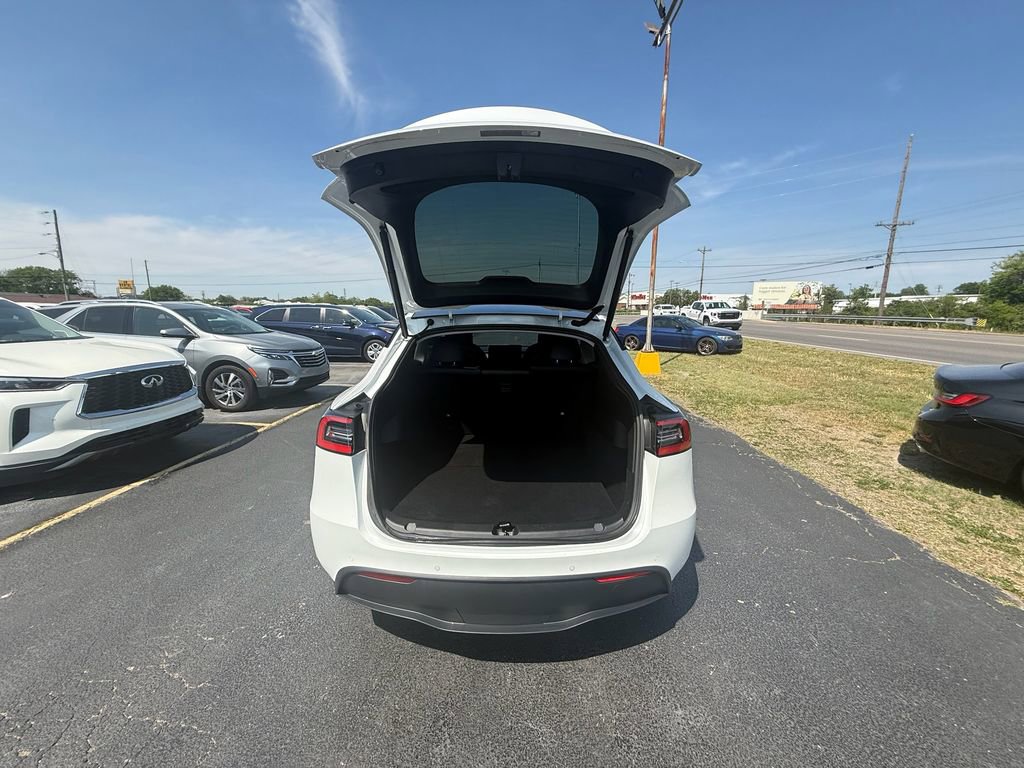 Used 2021 Tesla Model Y Long Range image 13