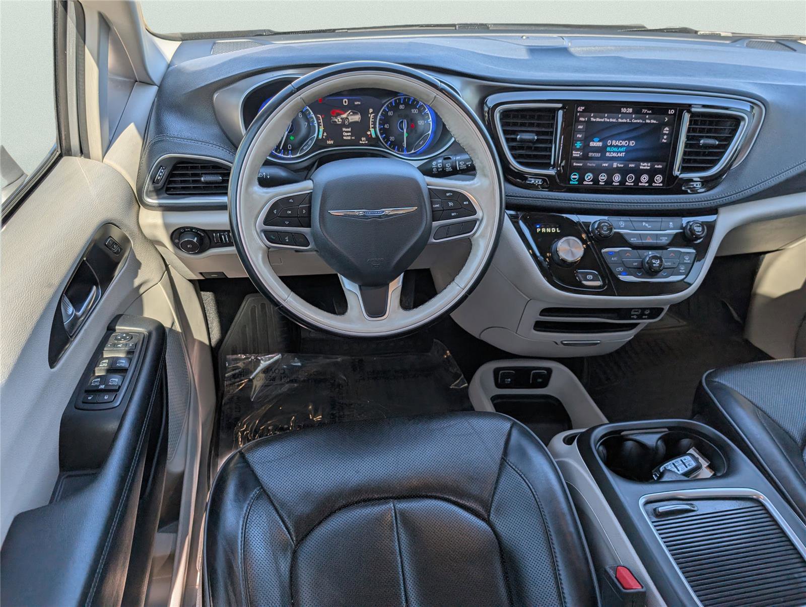 Used 2018 Chrysler Pacifica Limited image 29