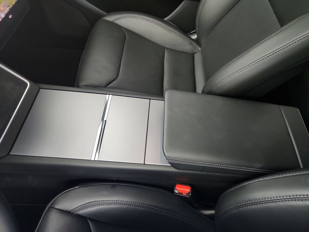 Used 2026 Tesla Model Y AWD image 31