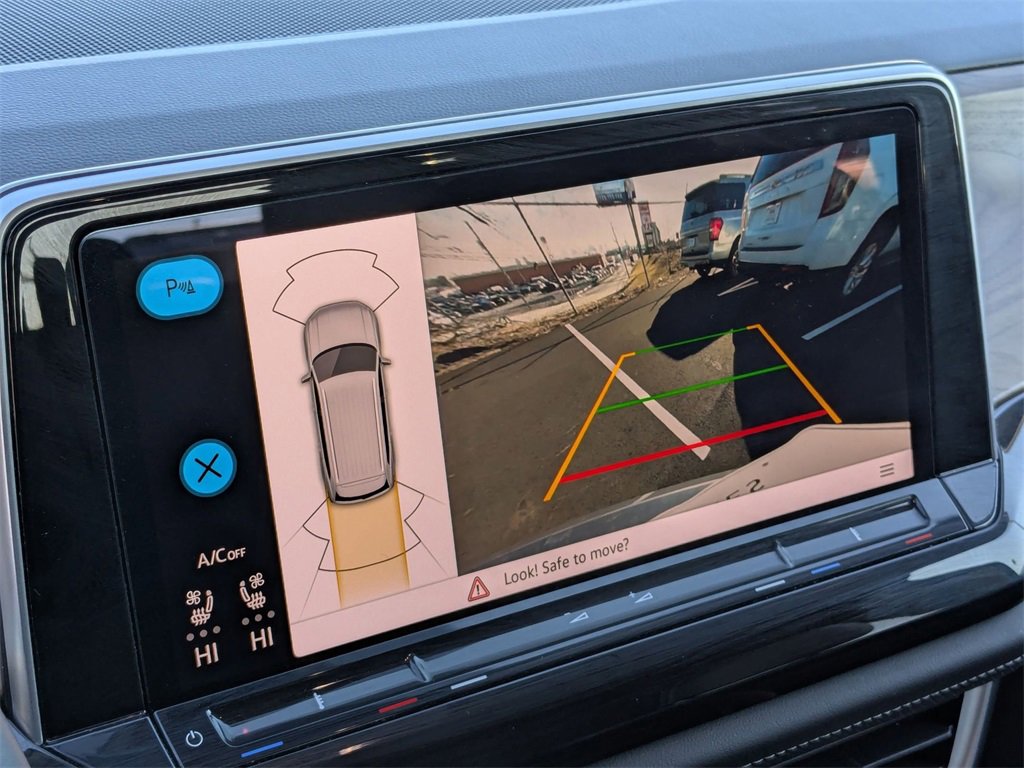 Used 2025 Volkswagen Atlas SE image 24