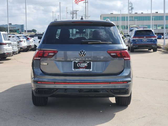 Used 2024 Volkswagen Tiguan SE R-Line FWD image 13