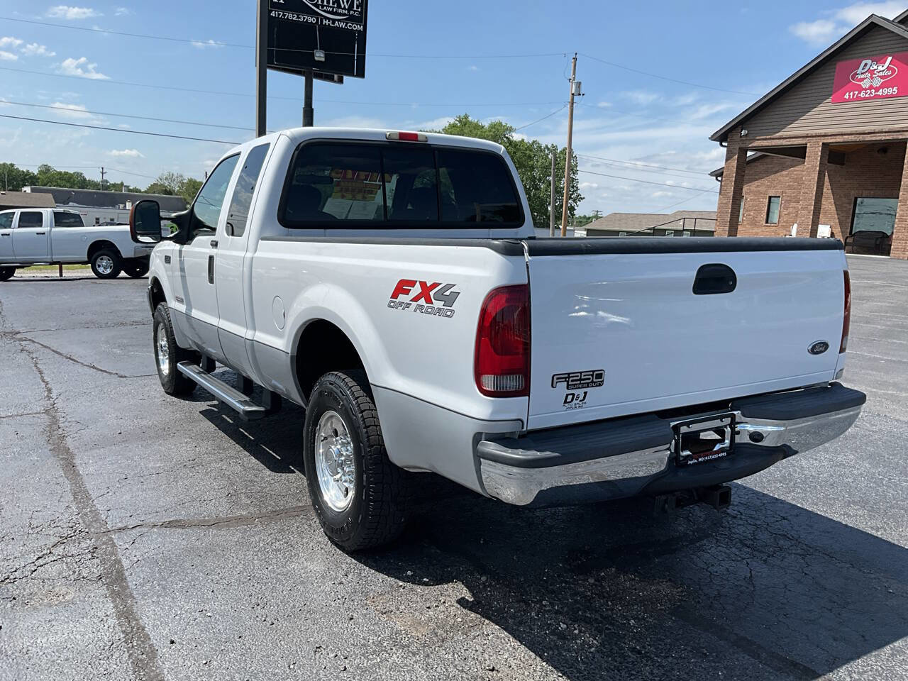 Used 2004 Ford F250 XLT AWD/4WD image 3