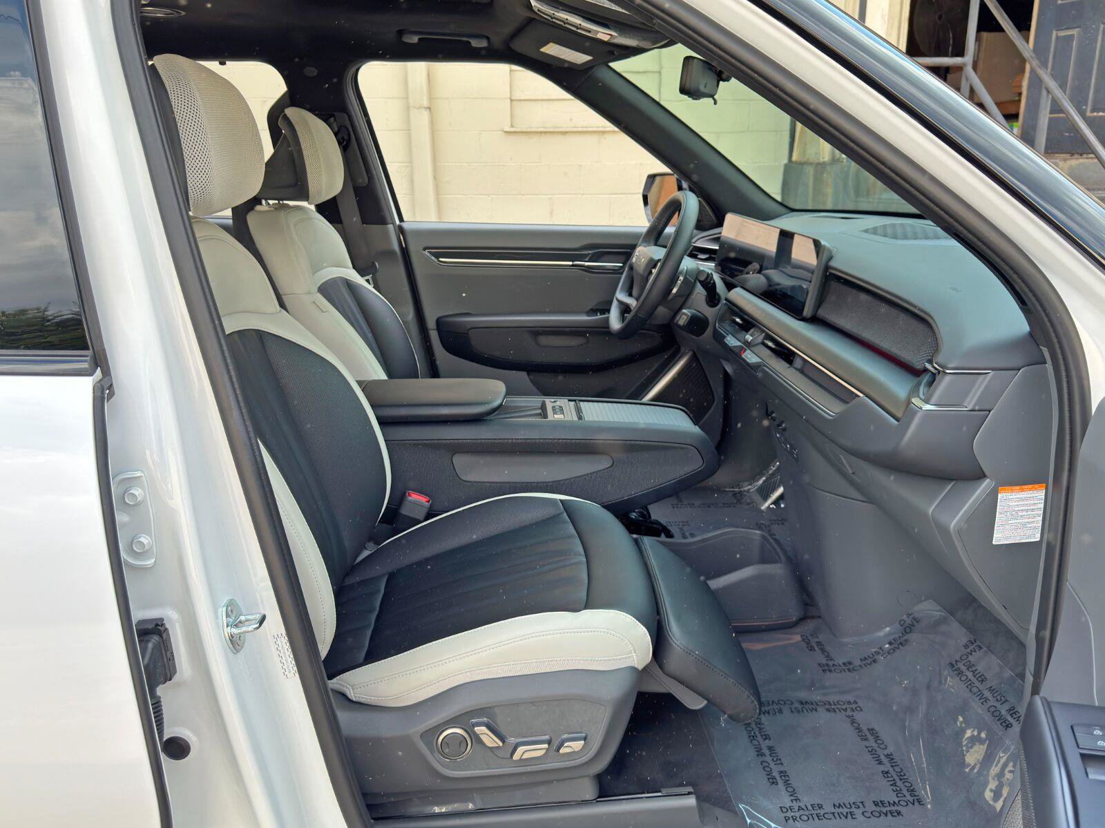 Used 2026 Kia EV9 GT-Line AWD/4WD image 15