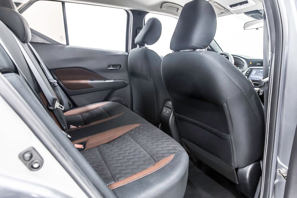 Used 2023 Nissan Kicks SR image 31