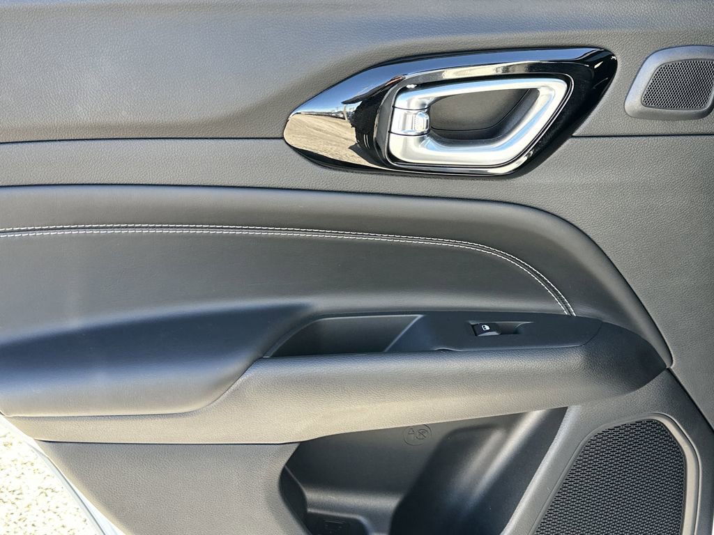 Used 2023 Jeep Compass High Altitude w/ Driver Assist Group I image 23