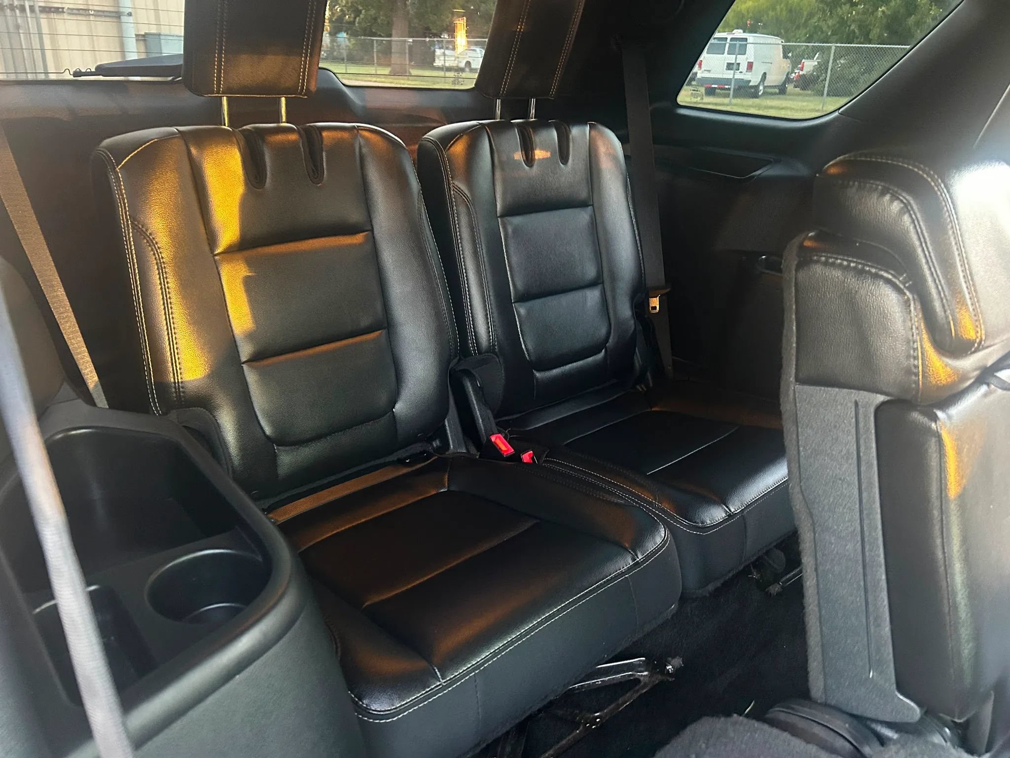 Used 2017 Ford Explorer Limited w/ Equipment Group 301A FWD image 9