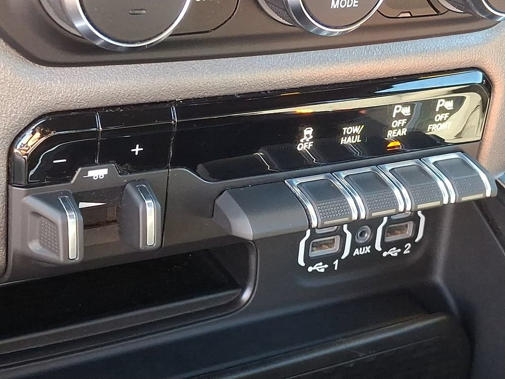 Used 2020 RAM 1500 Big Horn AWD/4WD image 25