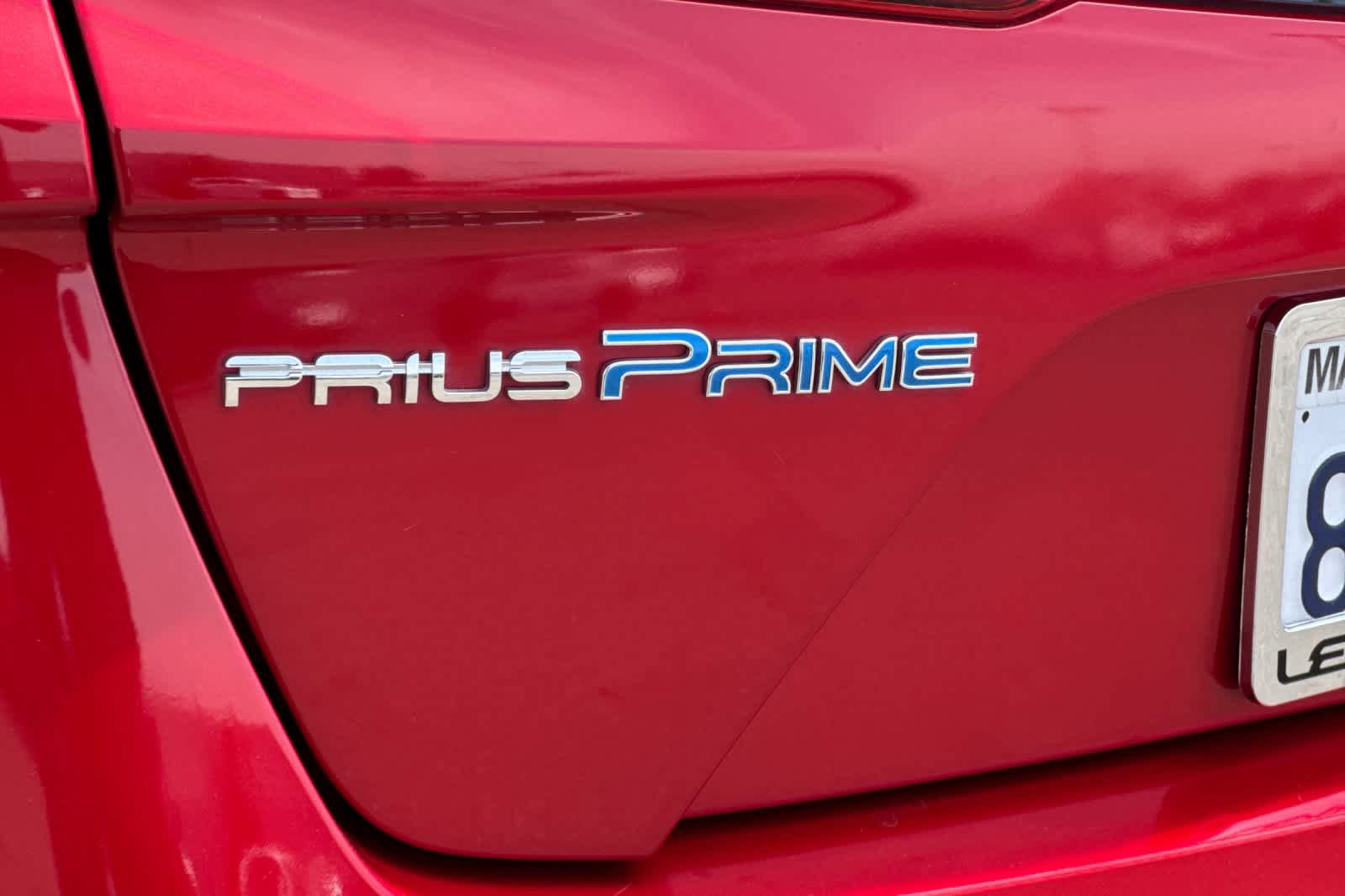 Used 2021 Toyota Prius Prime XLE FWD image 31