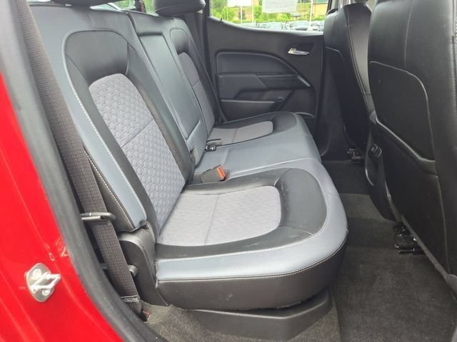 Used 2015 Chevrolet Colorado Z71 AWD/4WD image 32
