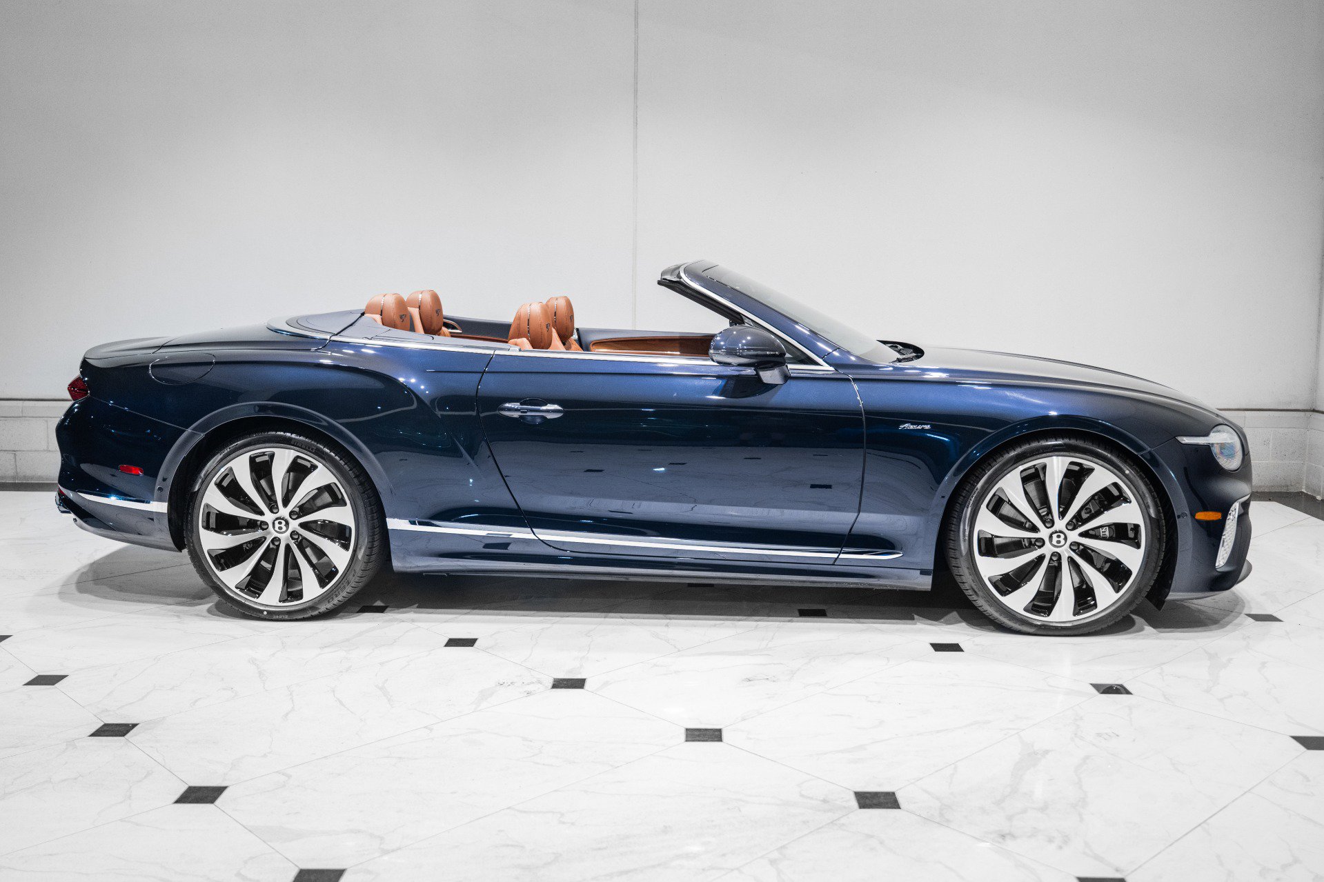 New 2026 Bentley Continental GTC AWD/4WD image 5