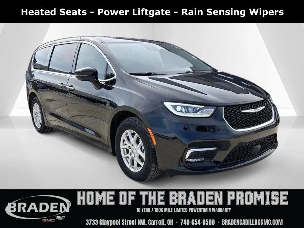 Used 2024 Chrysler Pacifica Touring-L