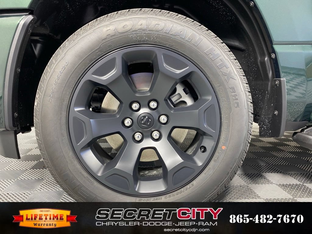 New 2026 RAM 1500 Express AWD/4WD image 9