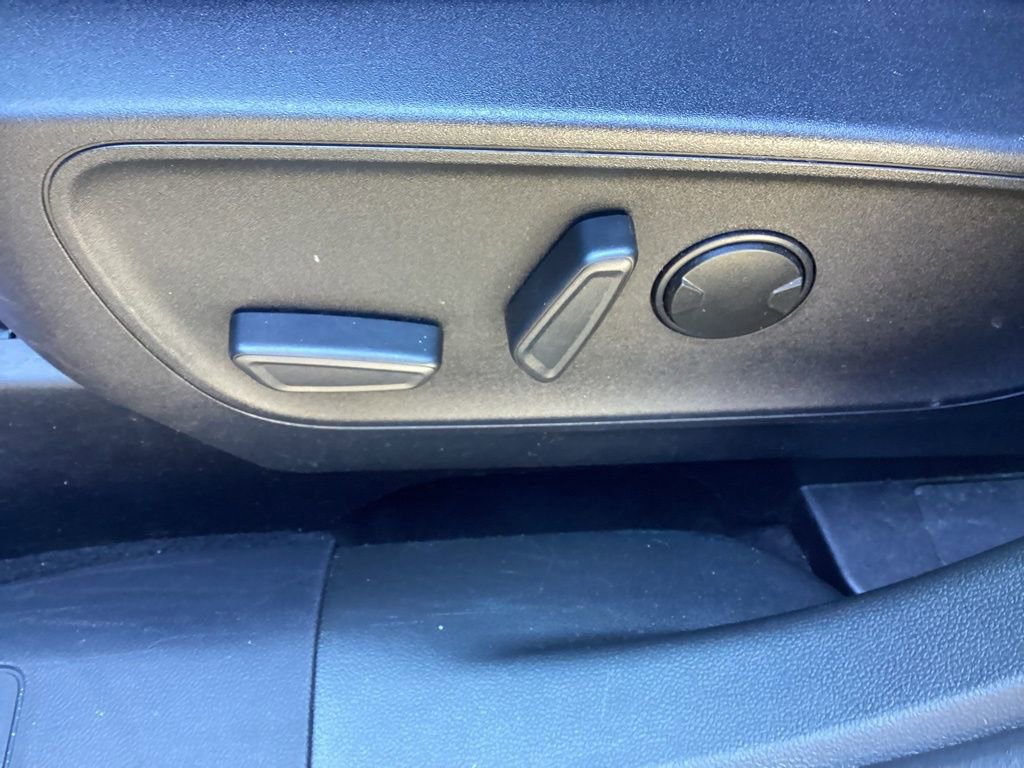 Used 2025 Ford Escape ST-Line AWD/4WD image 15