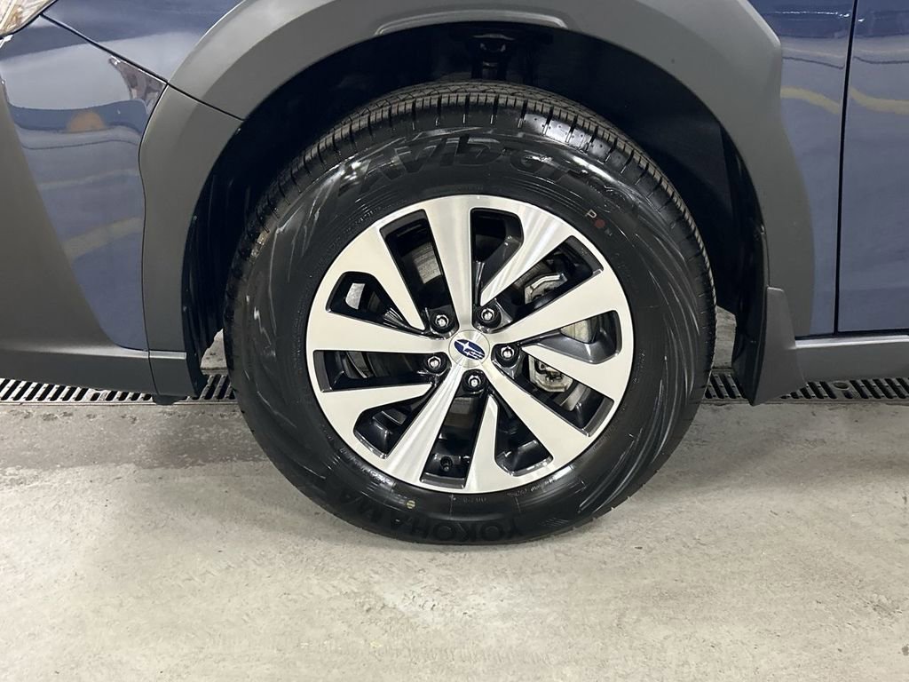 Certified 2025 Subaru Outback Premium image 10